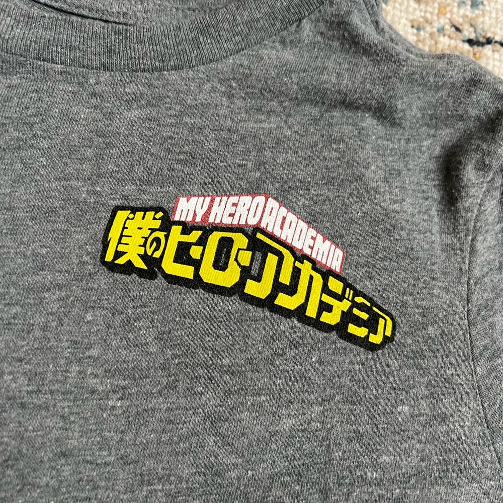 Kids Old Navy Tee - Picture 4 of 6